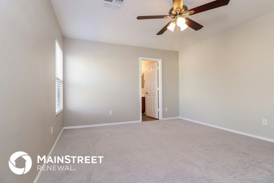 Building Photo - 12814 W Pershing St