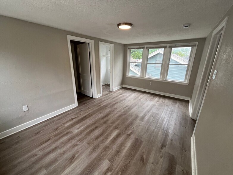 Building Photo - 6126 S Benton Ave