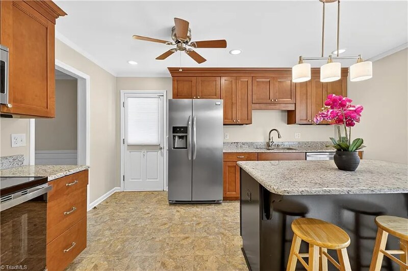 Building Photo - 3041 Forest Line Dr