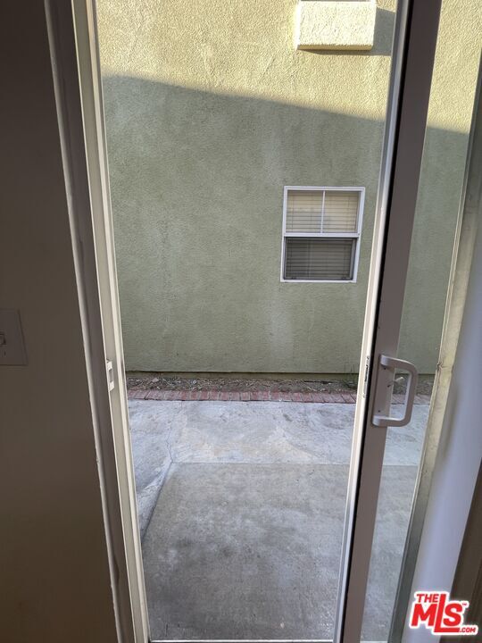 Building Photo - 121 Cancion Way