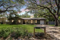 Building Photo - 403 Flournoy Dr