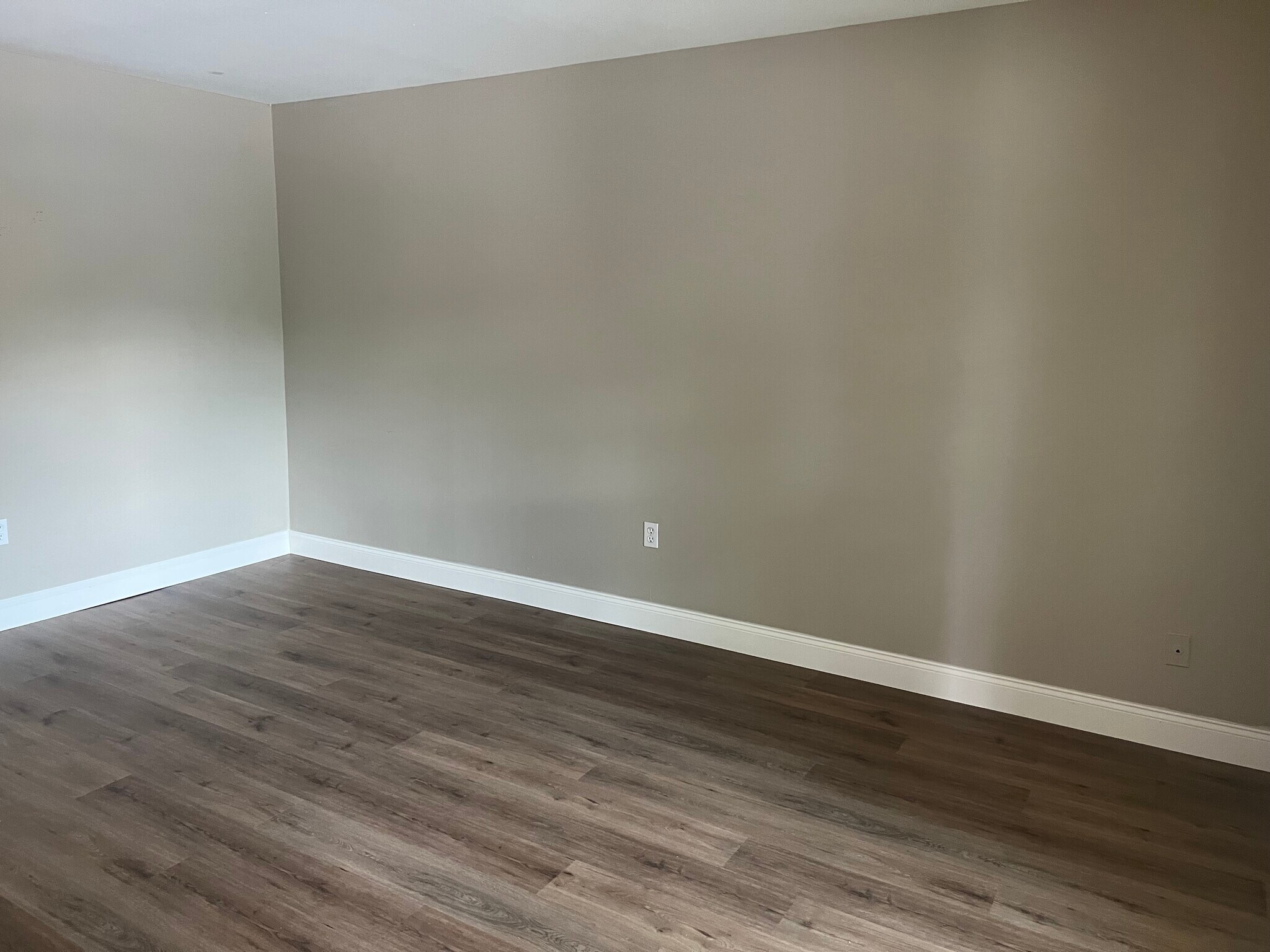Living room - 900 Mountain Creek Rd