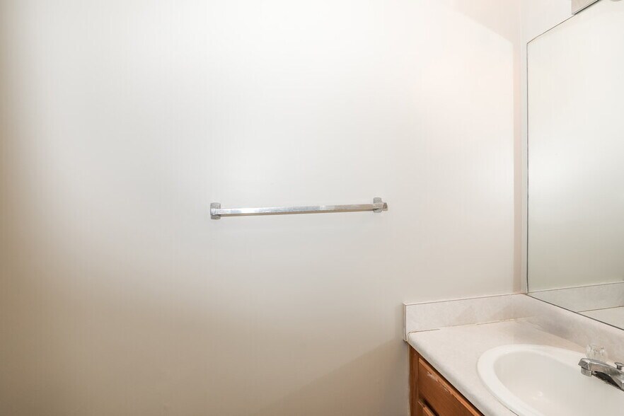 Building Photo - 5488 Vanity Joys Ln