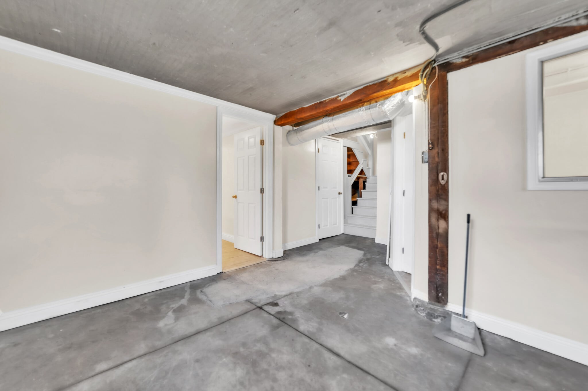 Building Photo - 80 Corona St