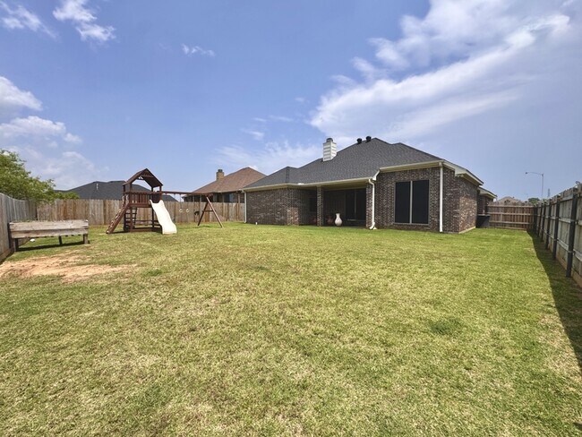 Building Photo - 4824 Olivia Ln