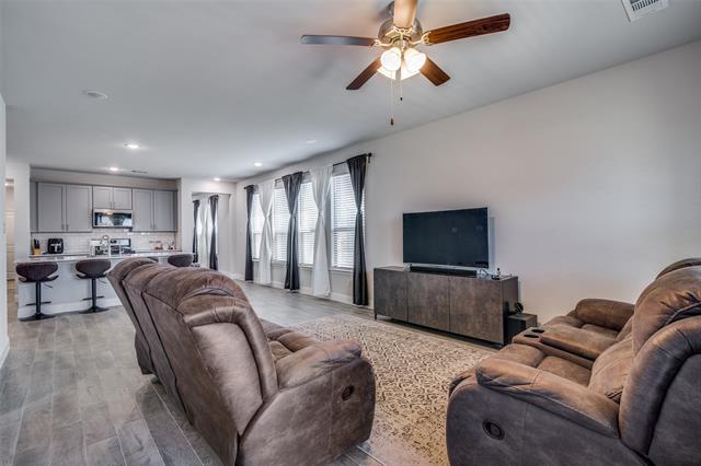 Building Photo - 1069 Norias Dr