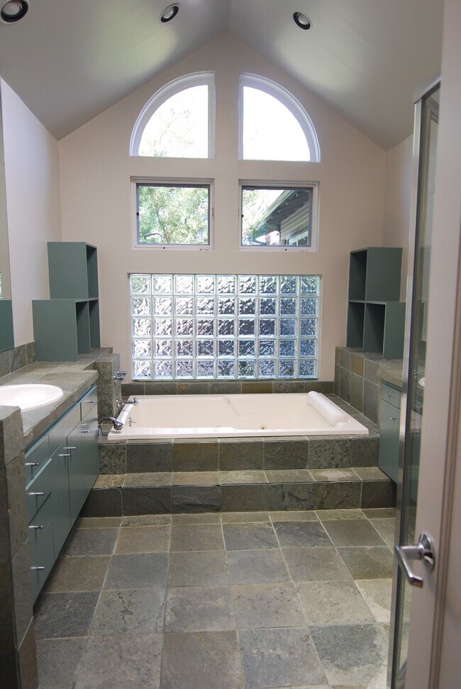 Building Photo - Pristine Craftsman in Belmont Heights!
