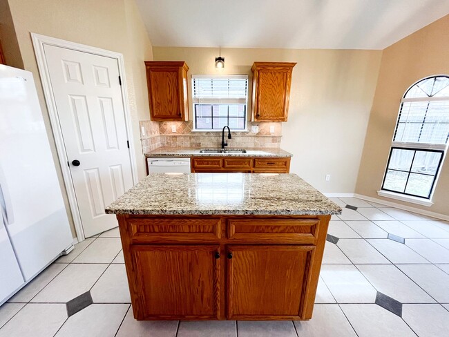 Building Photo - Available NOW!!!! You must see this is a Fabulous Home. 4 bedrooms, office, 2 bath, 2 car garage ...