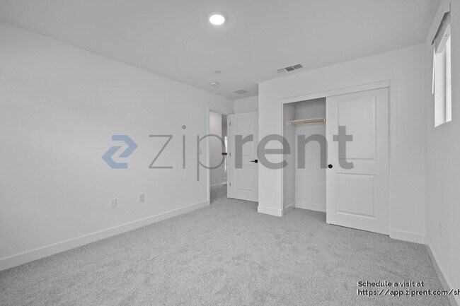 Building Photo - 365 Gold Coast Rd