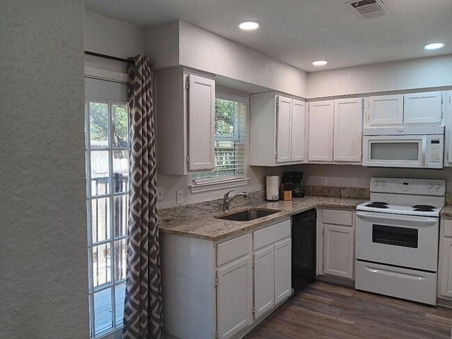Building Photo - 8402 Fathom Cir