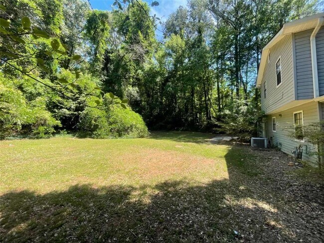 Building Photo - 55 Hunt Ridge Dr