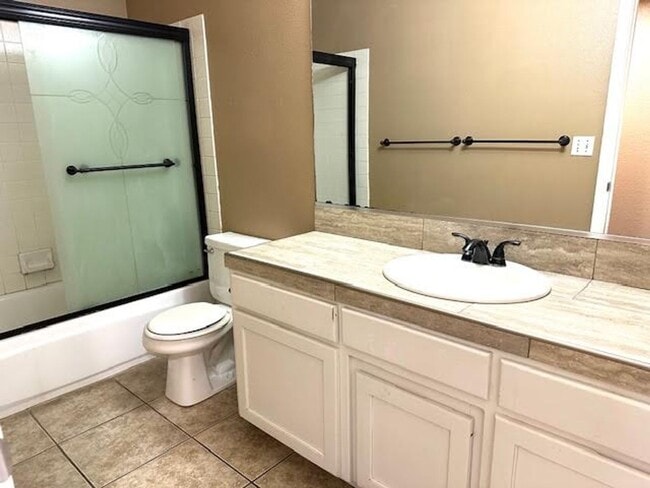 Building Photo - $2,200 W Bullard & Polk, 3 bed, McCaffrey Ave, Fresno