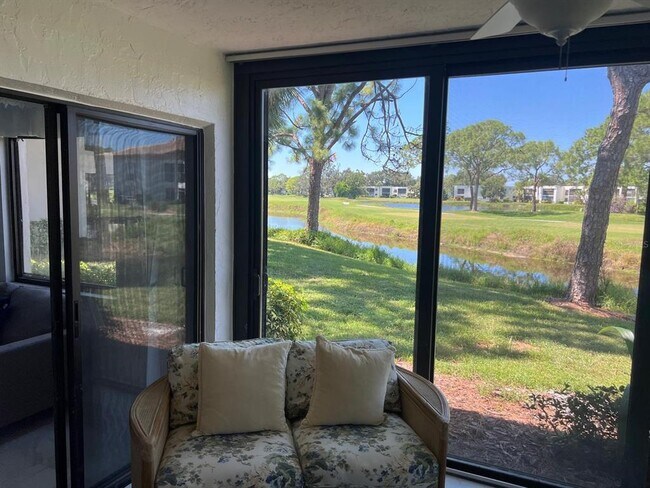 Building Photo - 5279 Willow Links