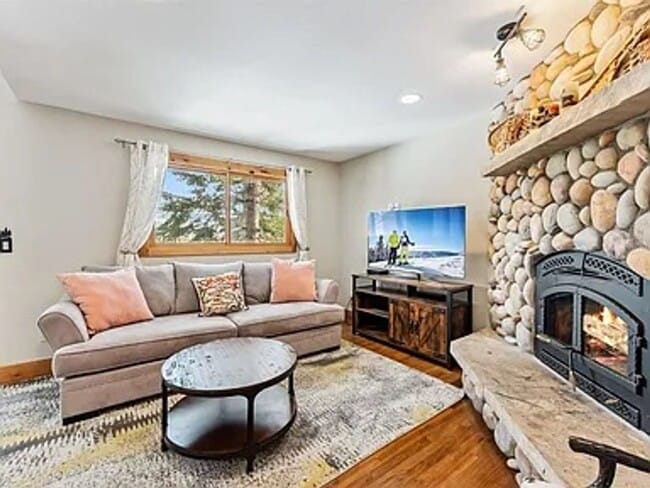 Building Photo - Long Term Rental- Woodworks 6726