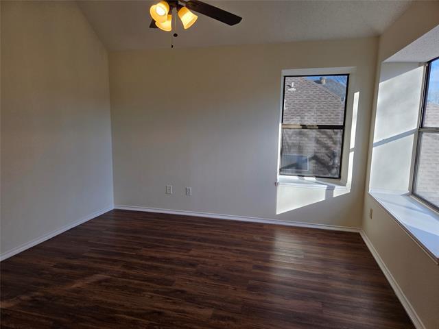 Building Photo - 452 Leisure Ln