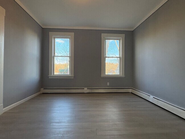 Building Photo - 3 Omo St