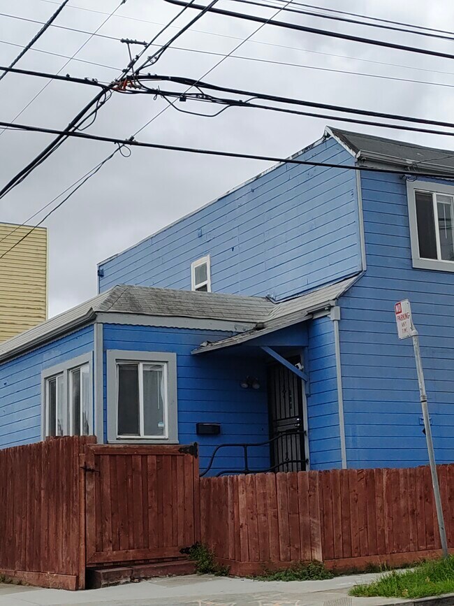 Building Photo - 201 Paul Ave