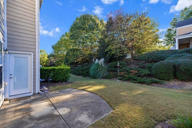 Building Photo - 3 Bed 2.5 Bath Home located in Heritage Hi...