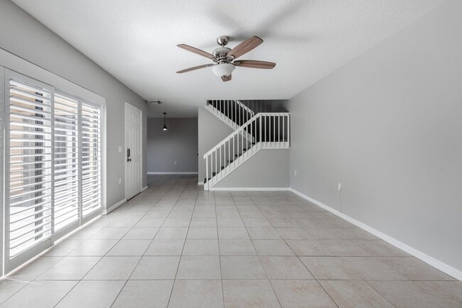 Building Photo - 117 1st Way