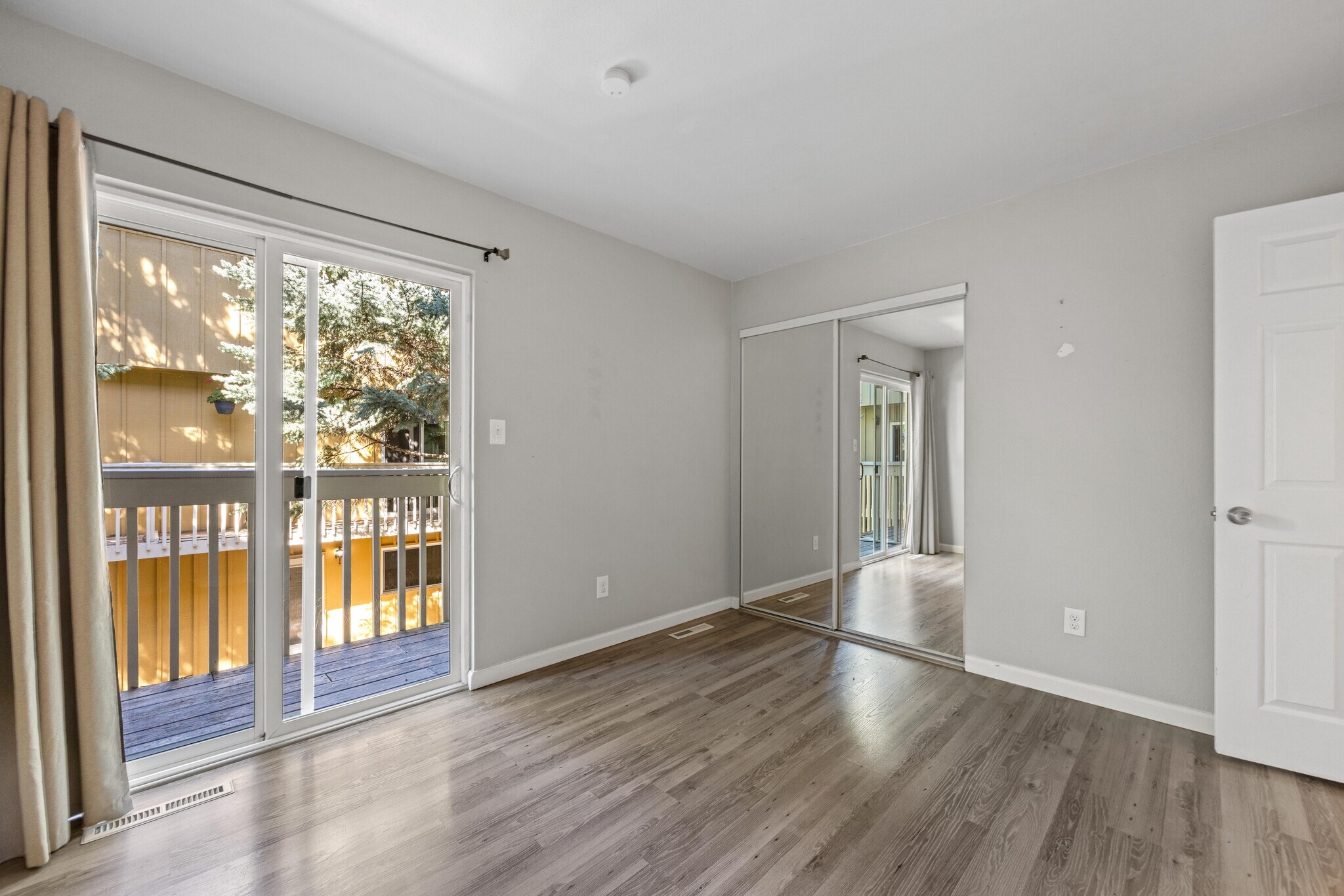 Building Photo - 1615 Cottonwood Dr