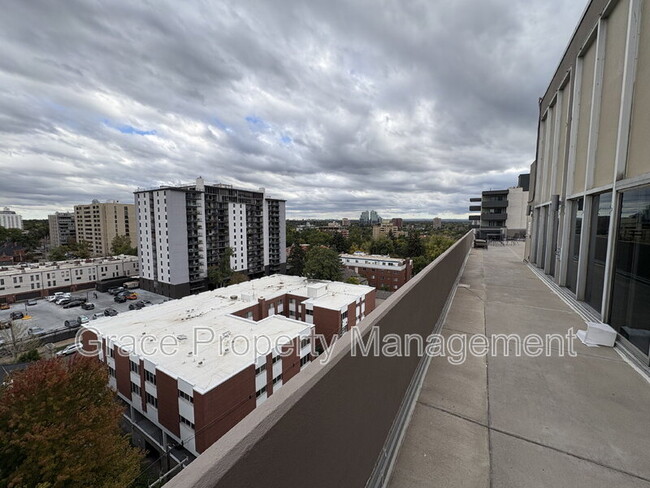 Building Photo - 888 Logan St