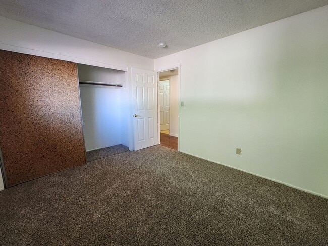 Building Photo - 4 bedroom home off of Mayberry Dr in Reno