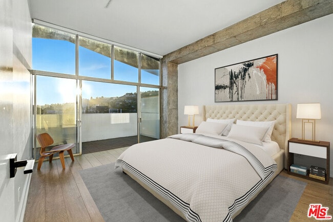 Building Photo - 1155 N La Cienega Blvd