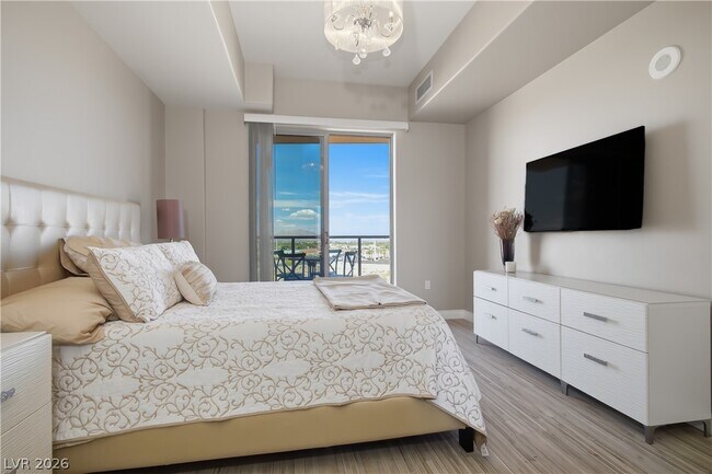 Building Photo - 8255 S Las Vegas Blvd