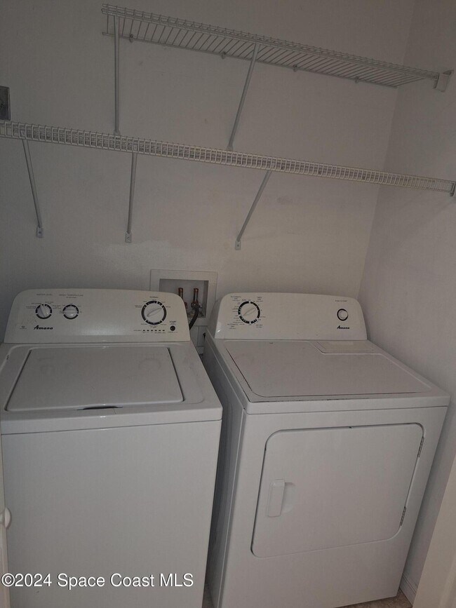 Building Photo - 880 Brickell St SE