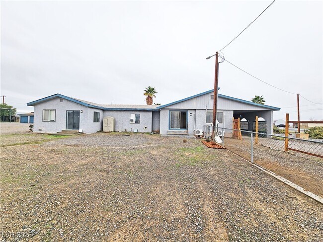 Building Photo - 2220 W Bell Vista Ave