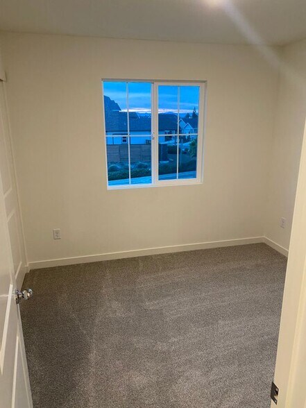 Building Photo - 1112 Buckwheat Wy