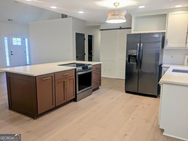 Building Photo - 161 Hancock Rd