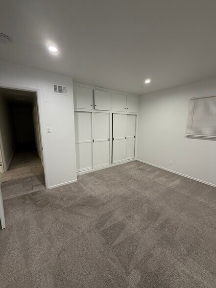 Building Photo - 44539 Lowtree Ave