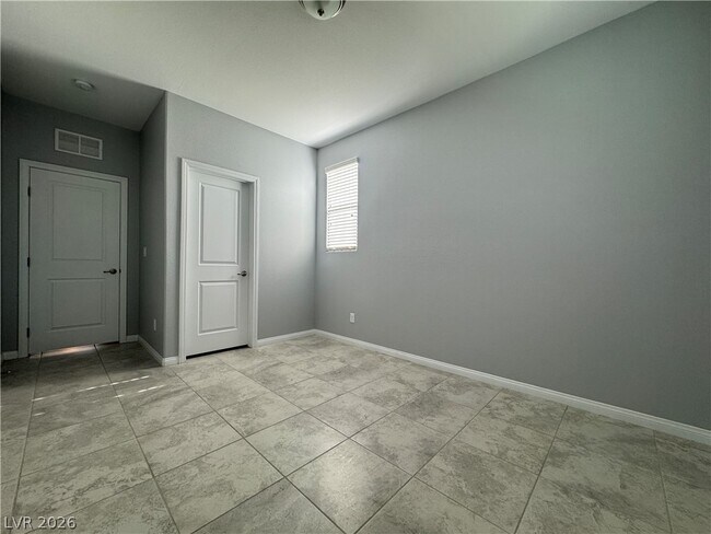 Building Photo - 7490 Lush Oasis Ave.