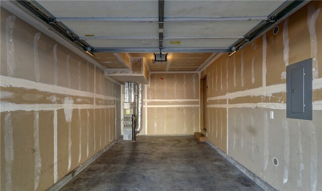 Building Photo - 2126-2128 Harris Ave