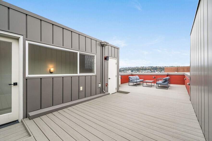 Building Photo - 2319 Franklin Ave E