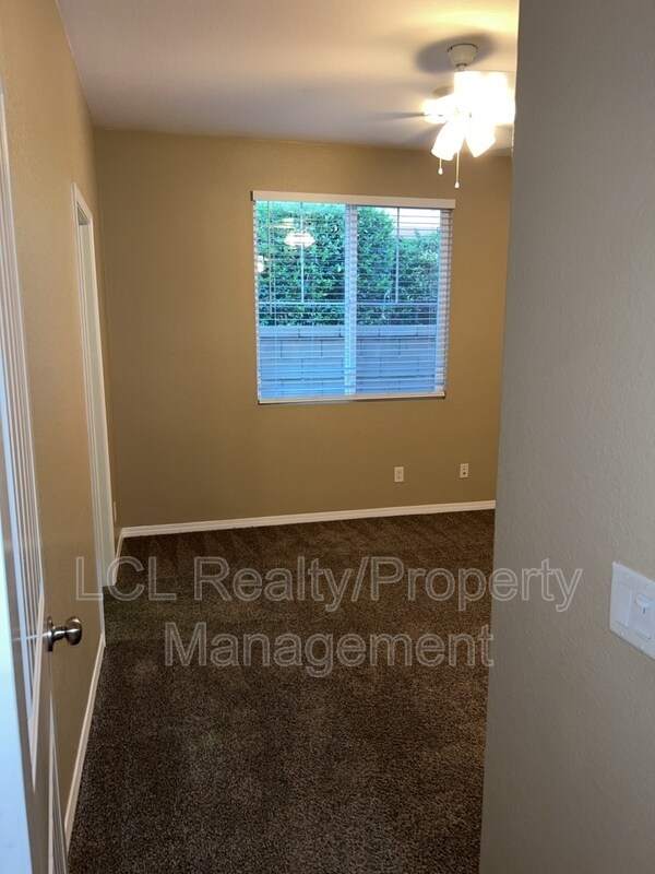 Building Photo - 30364 Skipstone Way