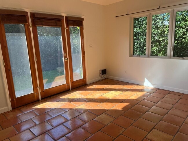 Building Photo - Private 3 Bedroom In Carpinteria