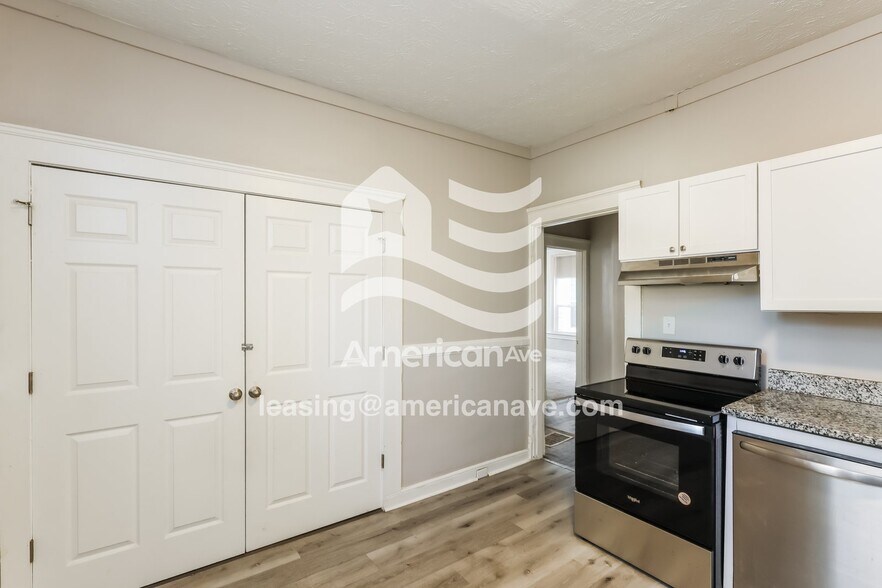 Building Photo - 1330 Olive St