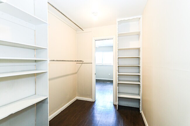 Building Photo - 2517 33rd St