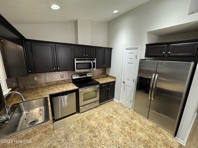 Building Photo - 199 Tylers Cove Way