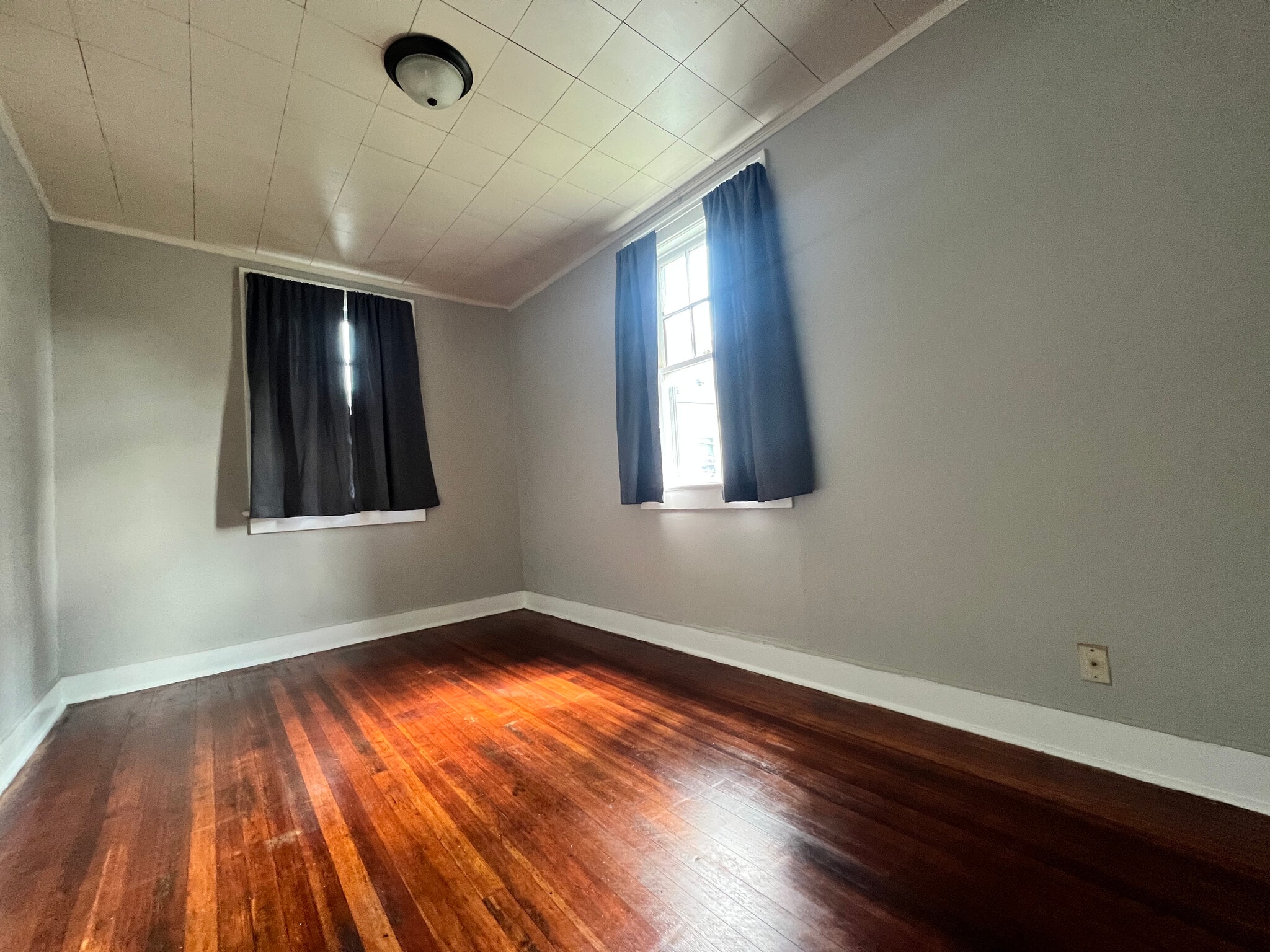Bedroom 3 - 677 Seabury Ave