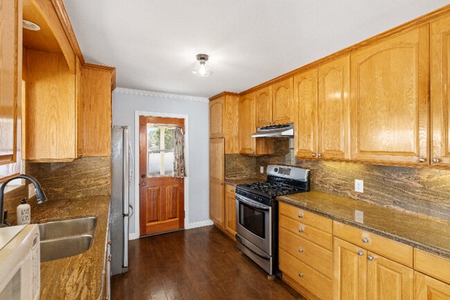 Building Photo - 1519 Tibidabo Dr