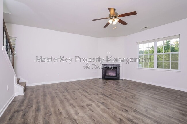 Building Photo - 633 Birchhead Dr