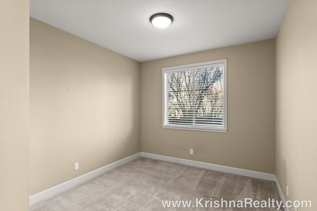 Building Photo - Outstanding 4 BD* 3* BA + *Bonus Room* Corner Lot Home in Arbor Oaks Community - Highly Desirable...