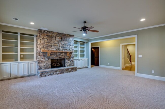 Building Photo - 6213 Arnall Ct