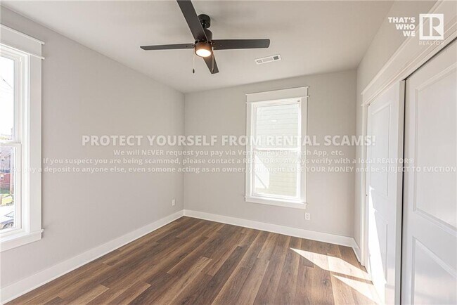 Building Photo - 1039 S Laramie Hts