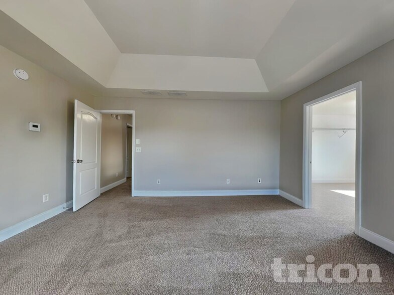 Building Photo - 4556 Bellemeade Dr