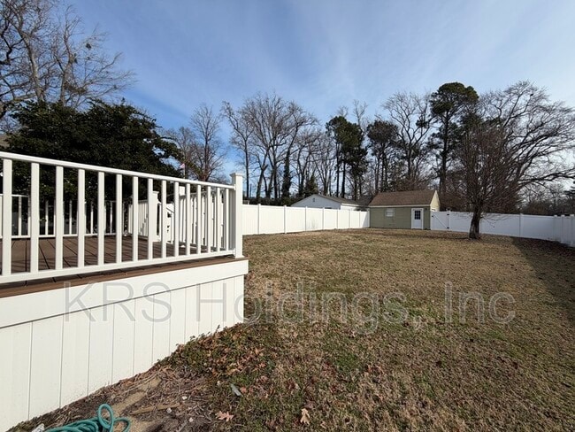 Building Photo - 300 Hampton Roads Ave