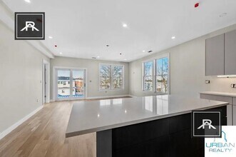 Building Photo - 4 bedroom in Brighton MA 02135